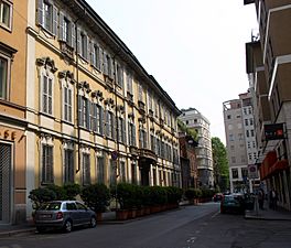 8955 - Milano - Palazzo Visconti di Grazzano (sec. XVIII) - Foto Giovanni Dall'Orto 22-Apr-2007