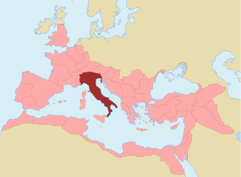 Roman Empire at its greatest extent c. 117 AD, with Italy in red and Provinces in pink.