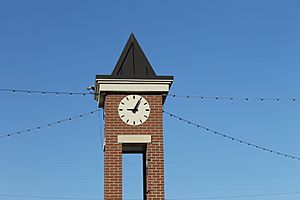 Sealy, TX downtown clock IMG 3890