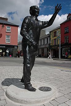 Statue of John B Keane in Listowel - geograph.org.uk - 506946