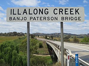 Banjo Paterson Bridge Illalong Creek Walter Griffin Way slightly curved concrete Bridge