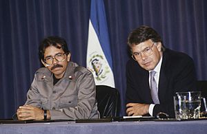 Felipe González comparece en rueda de prensa con el presidente de Nicaragua. Pool Moncloa. 26 de abril de 1989