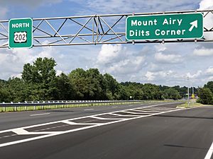 2020-07-31 15 33 40 View north along U.S. Route 202 at the exit for Mount Airy-Dilts Corner in West Amwell Township, Hunterdon County, New Jersey