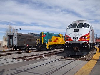 RailRunner loco SFSR loco and dome car.jpg
