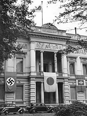 Bundesarchiv Bild 183-L09218, Berlin, Japanische Botschaft