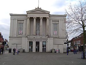 St Albans, The Town Hall - geograph.org.uk - 87855.jpg