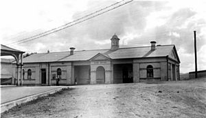 StateLibQld 1 146815 Gympie Lands Office, ca. 1911