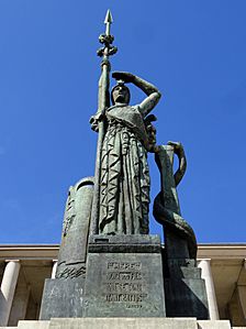 Antoine Bourdelle, ca.1922, Monument La France, H. 9 m, bronze, Hohwiller founder, erected 18 June 1948, Palais de Tokyo, Paris