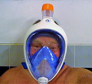 Decathlon Easybreath snorkel mask