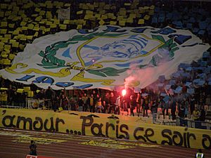 AEK fans vs PSG 2007