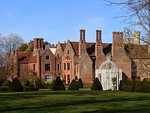 Chenies Manor House, Buckinghamshire-geograph-4402473-by-Mark-Percy