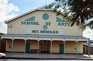 Mount Morgan School of Arts Hall & Library (2001).jpg