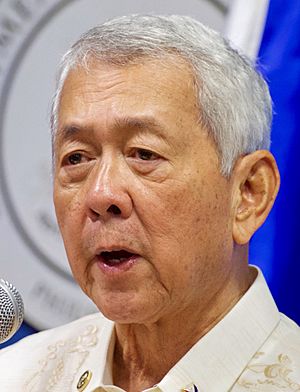 Philippines Foreign Secretary Yasay Addresses Reporters at a News Conference (28502880421) (cropped).jpg