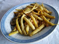 07909 Wax bean serve with melted butter and fried crumbs, by Silar 2011.jpg