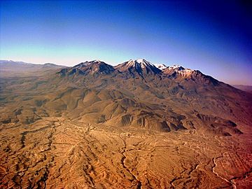 Mount Chachani, Arequipa, Peru 001.jpg