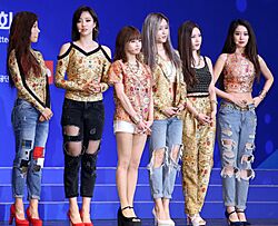 Pop group T-ara is greeting on stage during the launch ceremony for Team Korea on September 11, 2014.jpg