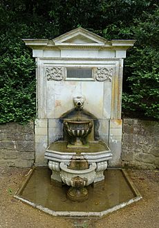 Seasons Fountain, Stowe - Buckinghamshire, England - DSC07466