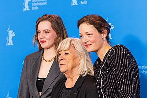 MKr23237 Luna Wedler, Margarethe von Trotta und Vicky Krieps (Ingeborg Bachmann, Berlinale 2023)