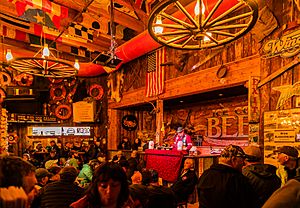 Red Dog Saloon, Juneau, Alaska, Estados Unidos, 2017-08-17, DD 22