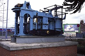 Engine of Paddle Steamer Leven, Dumbarton - geograph.org.uk - 174441
