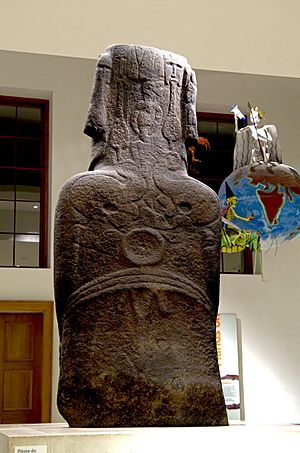 Petroglyphs on the back of the Hoa Hakananai'a Statue