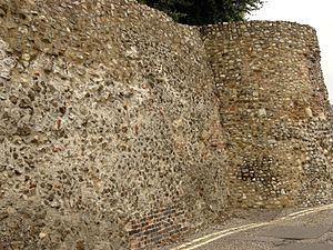 The Roman Town Wall, East Hill to Queen Street 2