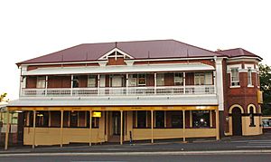 City View Hotel, West Ipswich, Queensland (1).jpg