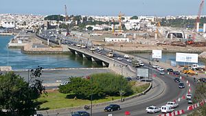 Pont routier entre Rabat et Salé P1060408.JPG