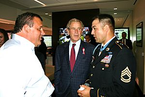 Flickr - The U.S. Army - NJ Governor Chris Christie, President George W. Bush and SFC Leroy Petry
