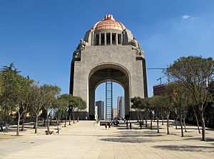 Monumento a la Revolución 1