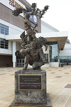 Philadelphia Sports Statues 12