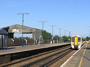 Sittingbourne station - east end - geograph.org.uk - 1108230