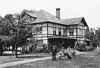 Lakewood Farm 1910.jpg