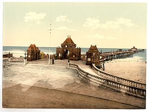 The pier, Skegness, England-LCCN2002708100