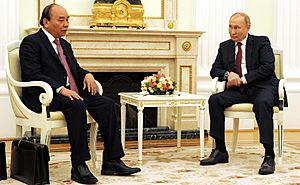 Vladimir Putin and Nguyen Xuan Phuc (2021-11-30) 02