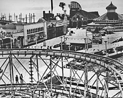 Seattle - Luna Park - 1910.jpg