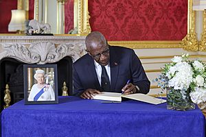 World Leaders - Book of Condolence for HM The Queen (52363935759)