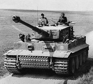 Bundesarchiv Bild 101I-299-1805-16, Nordfrankreich, Panzer VI (Tiger I).2.jpg