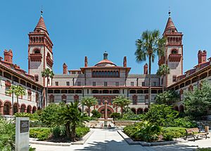 Flagler College, Ponce de Leon Hotel, St. Augustine FL, South courtyard view 20160707 1