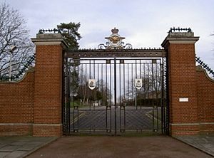 St. Andrew's Gate. Uxbridge - geograph.org.uk - 339467