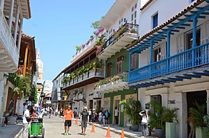 Street Scenes in Cartagena, Colombia (24045961890)