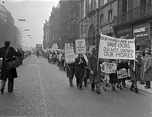 Protest in Liverpool attempting to stop the flooding of the Tryweryn Valley (10977794533)