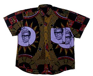 COLLECTIE TROPENMUSEUM Katoenen overhemd met portret van Mobutu TMnr 5829-1