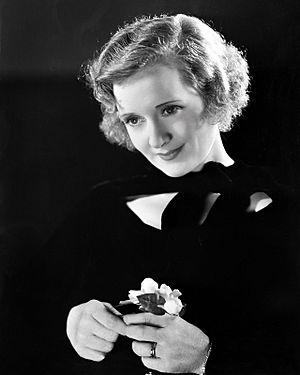 Black and white portrait photograph of Billie Burke in 1933