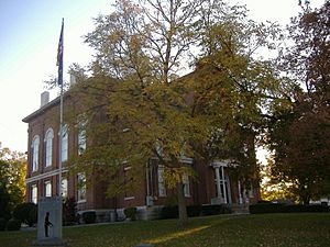 Hickman County Courthouse in Clinton, Kentucky