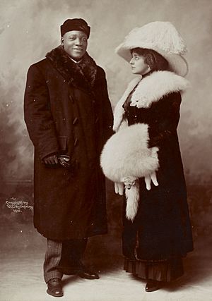 Jack Johnson and his wife Etta LCCN2011649815 (cropped)