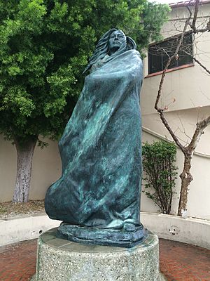 Statue of Juana Maria and child
