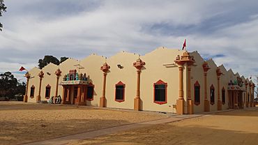 Bala Murugan Temple, Mandogalup, March 2020.jpg