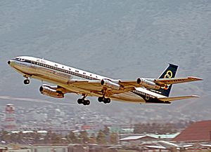 Boeing 707-384B SX-DBF Olympic ATH 22.04.73 edited-2