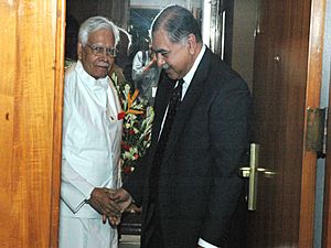 The President, Gono Forum (Bangladesh) Dr. Kamal Hossain called on the External Affairs Minister Shri K. Natwar Singh, in Dhaka on August 6, 2005